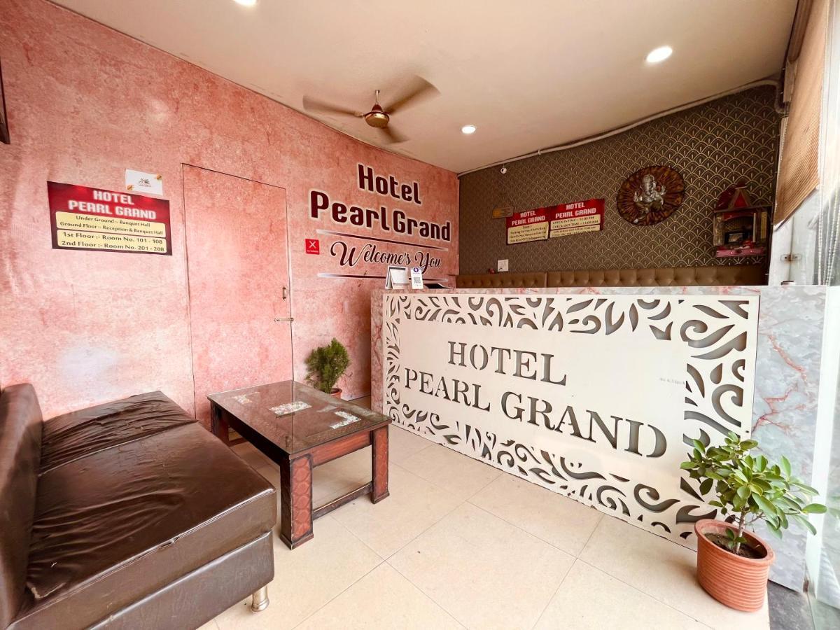 Hotel The Pearl, Zirakpur - A Luxury Family Hotel จัณฑีครห์ ภายนอก รูปภาพ